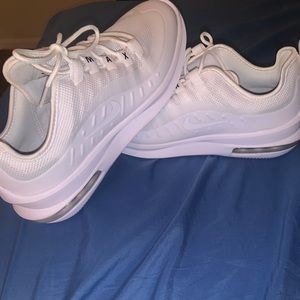 WHITE NIKE AIR MAX SHOES .